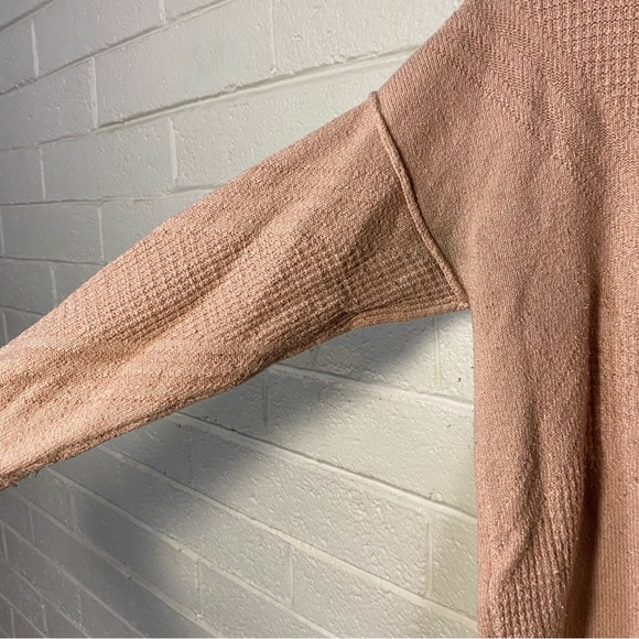 Calvin Klein Pink Textured Knit Sweater Long Oversized Soft Women’s Small - Picture 4 of 7